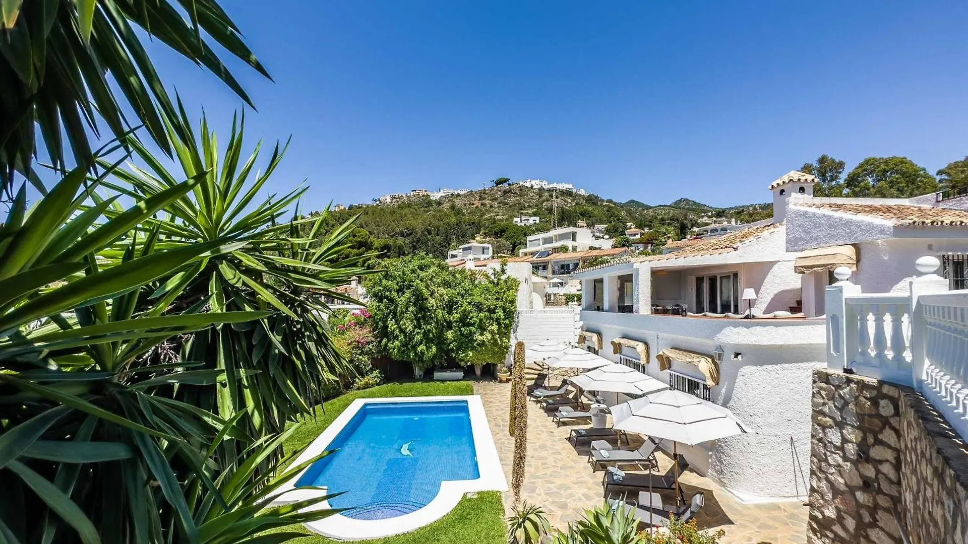 Villa 6 Views: Panoramic Paradise with Private Pool and BBQ Benalmadena 0*,