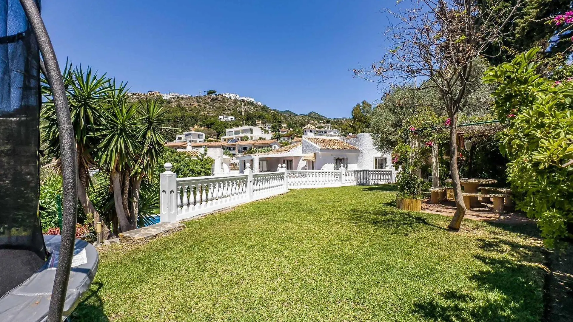 Villa 6 Views: Panoramic Paradise with Private Pool and BBQ Benalmadena